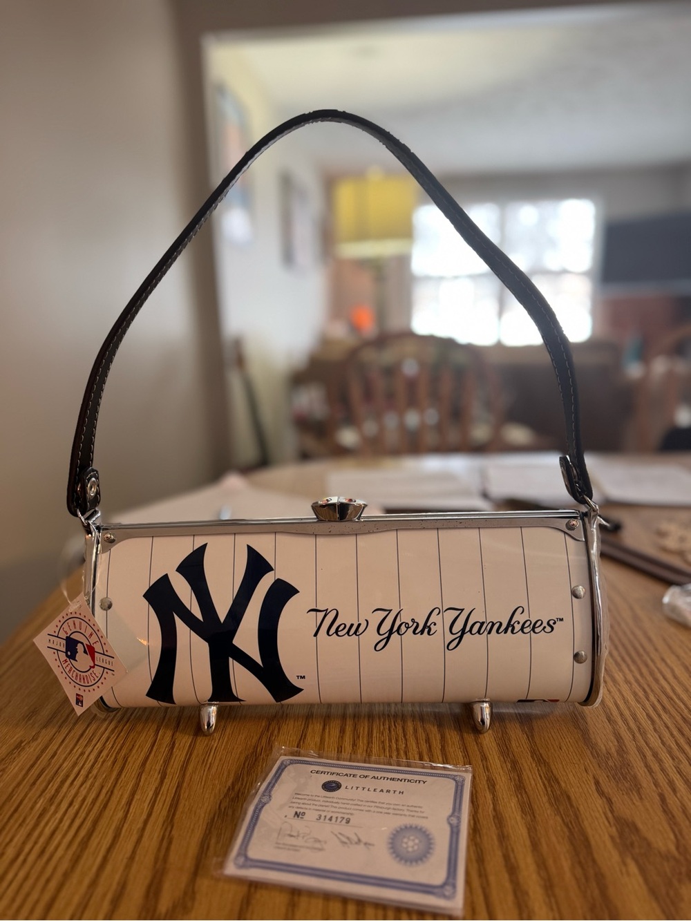 Vintage NY Yankees Metal Purse LittleEarth